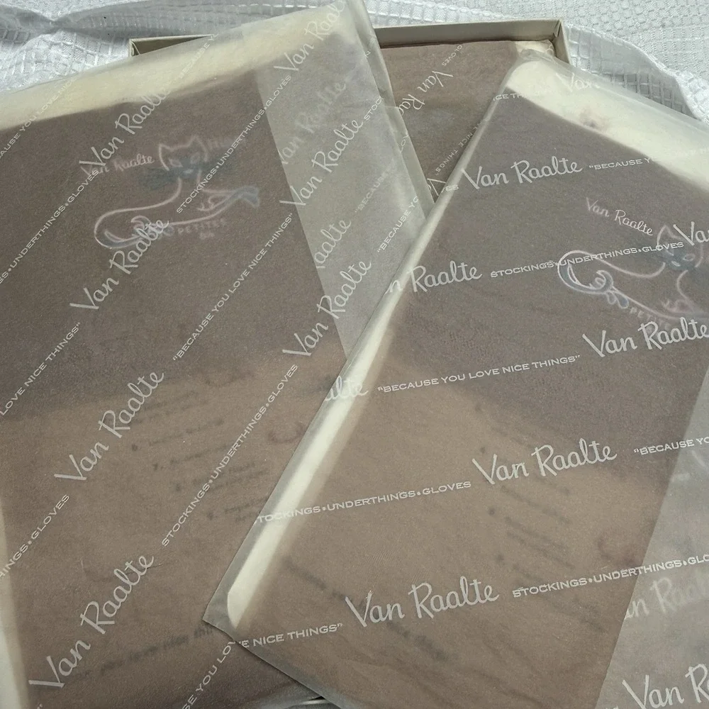 3‎ Vtg 50s Van Raalte Nines Sheer Highlight 8.5P Nylon Stockings Seams New Box